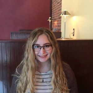 Meet your Posher, Carleigh